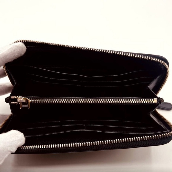Authentic Prada Black Saffiano Zip Around Wallet - Picture 7 of 11